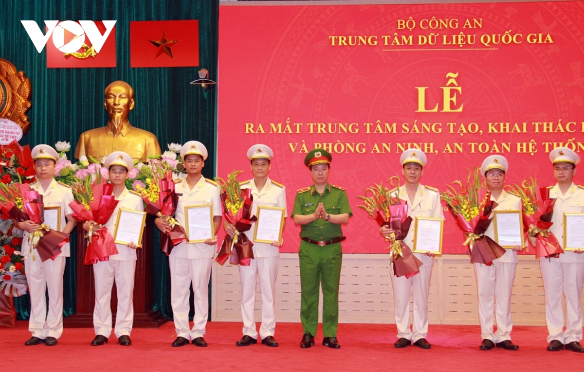 Bộ Công an ra mắt Trung tâm Sáng tạo, khai thác dữ liệu và Phòng An ninh hệ thống