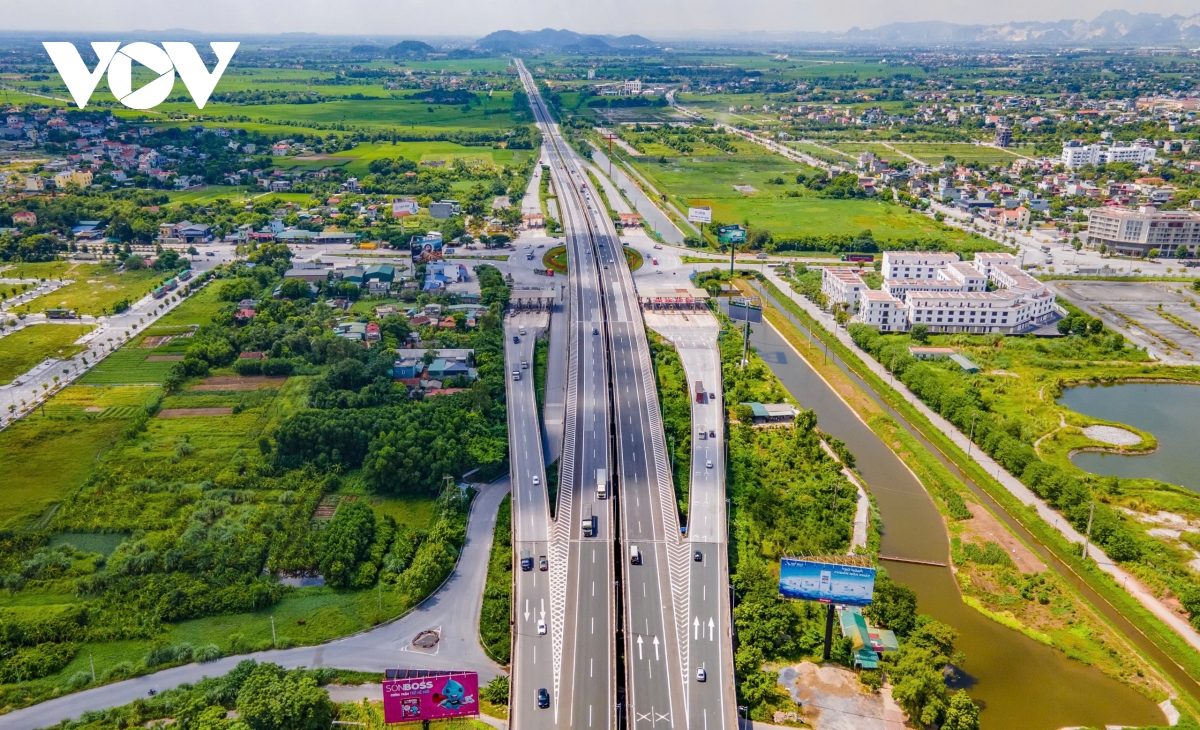 Tổ chức lại giao thông trên cao tốc Cầu Giẽ-Ninh Bình để thi công hầm chui Phú Thứ