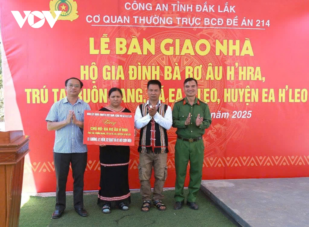 chủ tịch tỉnh Đắk lắk yêu cầu chốt số liệu xoá nhà tạm trước 18 7 hình ảnh 1 chu tich tinh Dak lak yeu cau chot so lieu xoa nha tam truoc 18 7 hinh anh 1