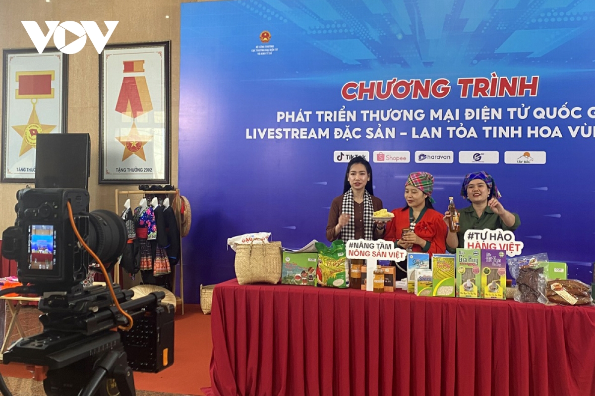 chợ phiên online giữa đại ngàn tây bắc hình ảnh 2 cho phien online giua dai ngan tay bac hinh anh 2