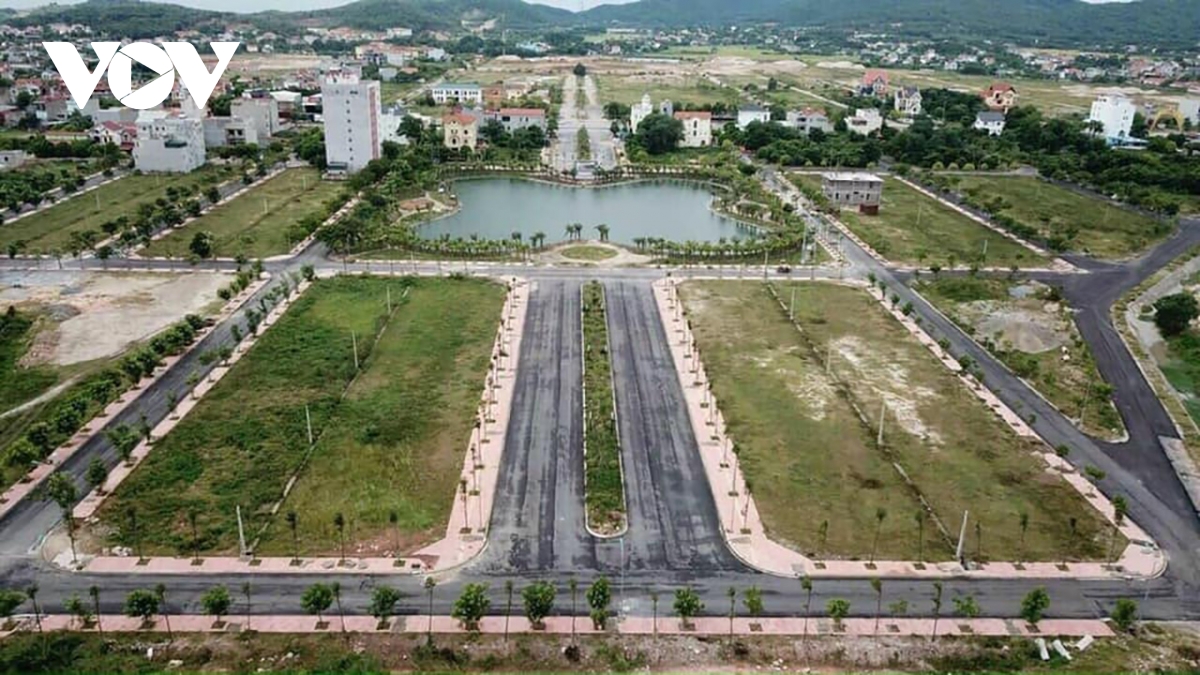 Dat nen ha noi giam 4 , lai suat vay cham moc 9 Da den luc xuong tien hinh anh 1