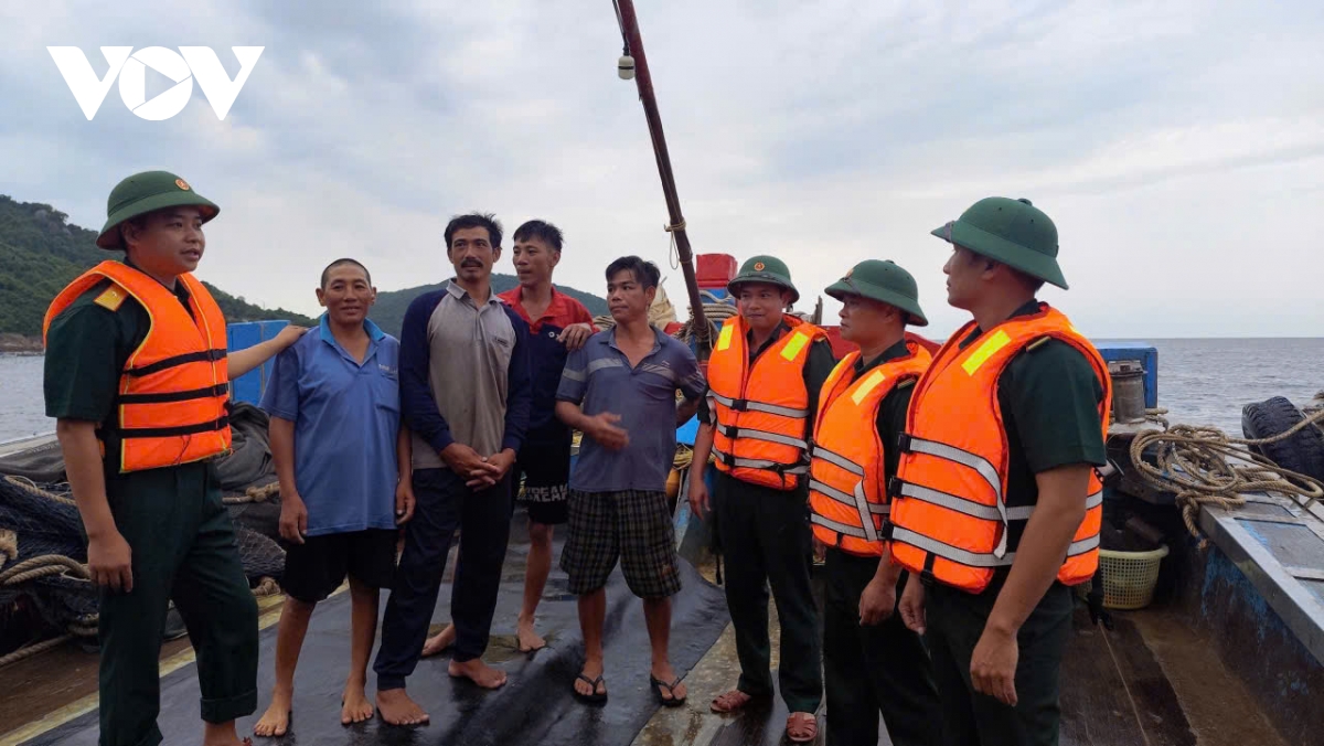 cập nhật bão số 3 Đảo bạch long vĩ tp hải phòng đang có gió giật cấp 9, mưa to, sóng lớn hình ảnh 46 cap nhat bao so 3 Dao bach long vi tp hai phong dang co gio giat cap 9, mua to, song lon hinh anh 46
