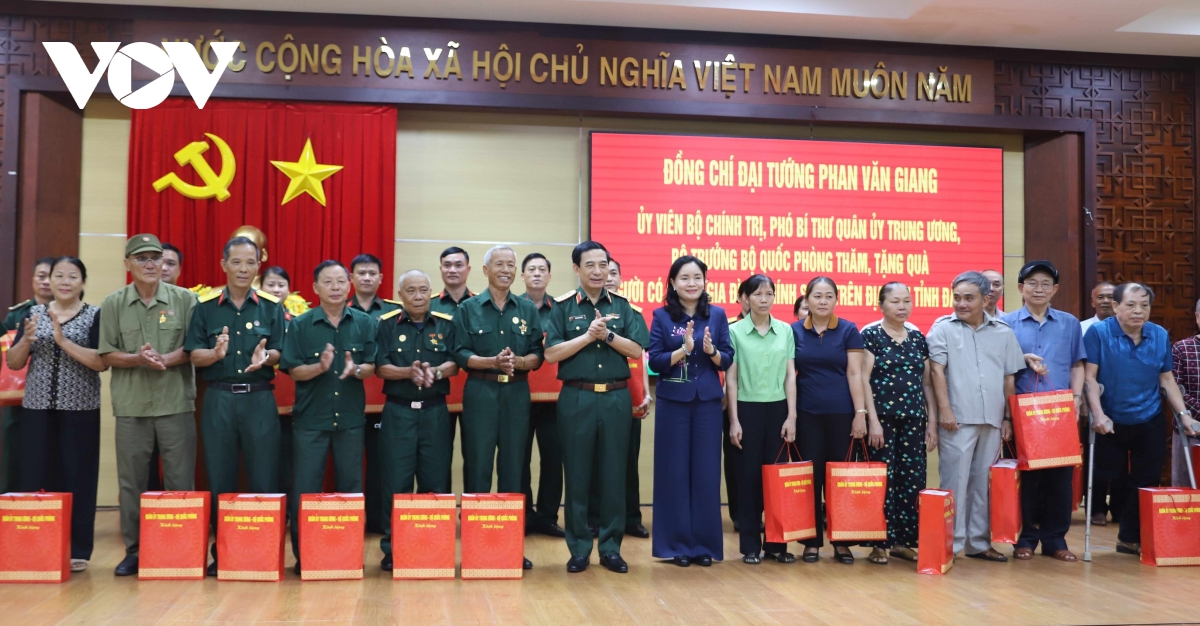 bo quoc phong tang tinh Dak lak 150 ty dong xay truong hoc o bien gioi hinh anh 2