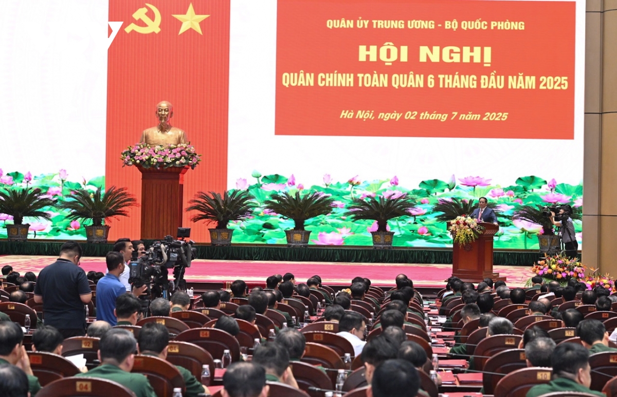 thủ tướng tăng cường thế trận lòng dân vững chắc hình ảnh 1 thu tuong tang cuong the tran long dan vung chac hinh anh 1