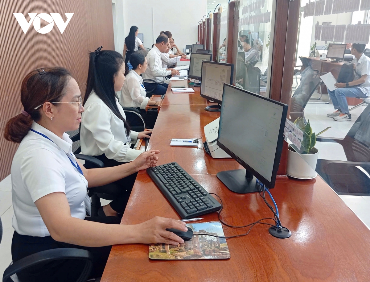 chinh quyen dia phuong 2 cap o Da nang Dong bang bat nhip, mien nui con vuong mac hinh anh 2
