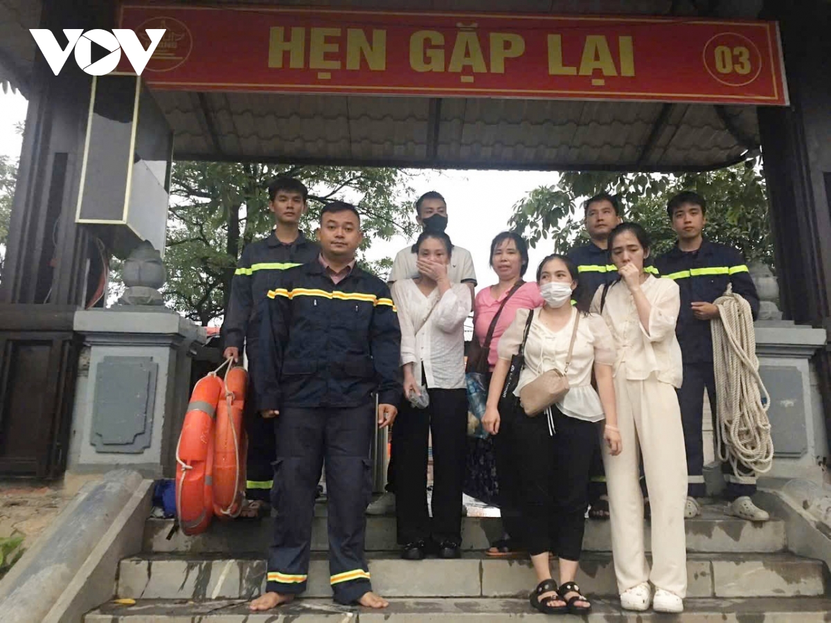 cong an tp ha noi kip thoi ho tro nguoi dan trong con mua giong hinh anh 7