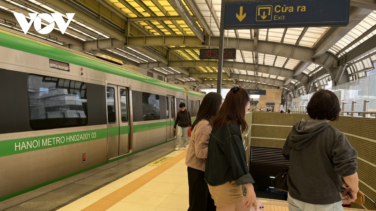 hà nội cấm xe máy chạy xăng, làm gì để không ảnh hưởng đến đời sống người dân hình ảnh 4 ha noi cam xe may chay xang, lam gi de khong anh huong den doi song nguoi dan hinh anh 4