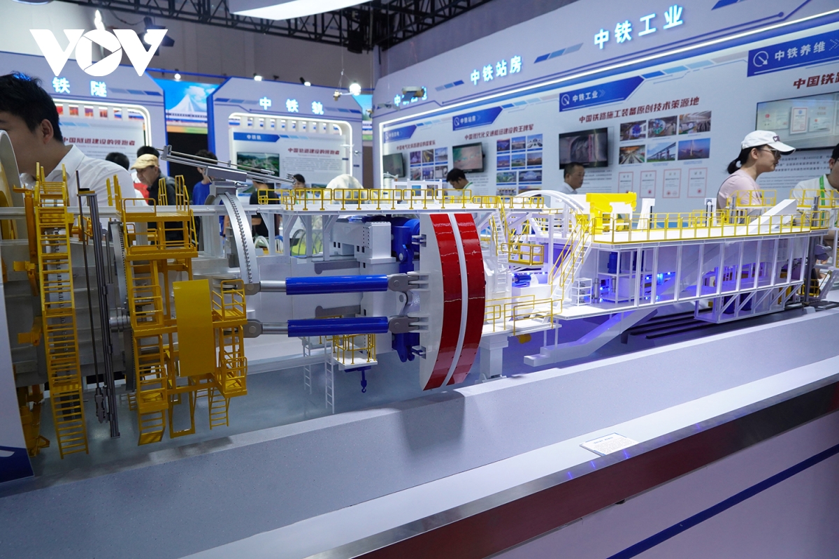 trung quốc phô diễn công nghệ tàu cao tốc mới nhất hình ảnh 10 trung quoc pho dien cong nghe tau cao toc moi nhat hinh anh 10