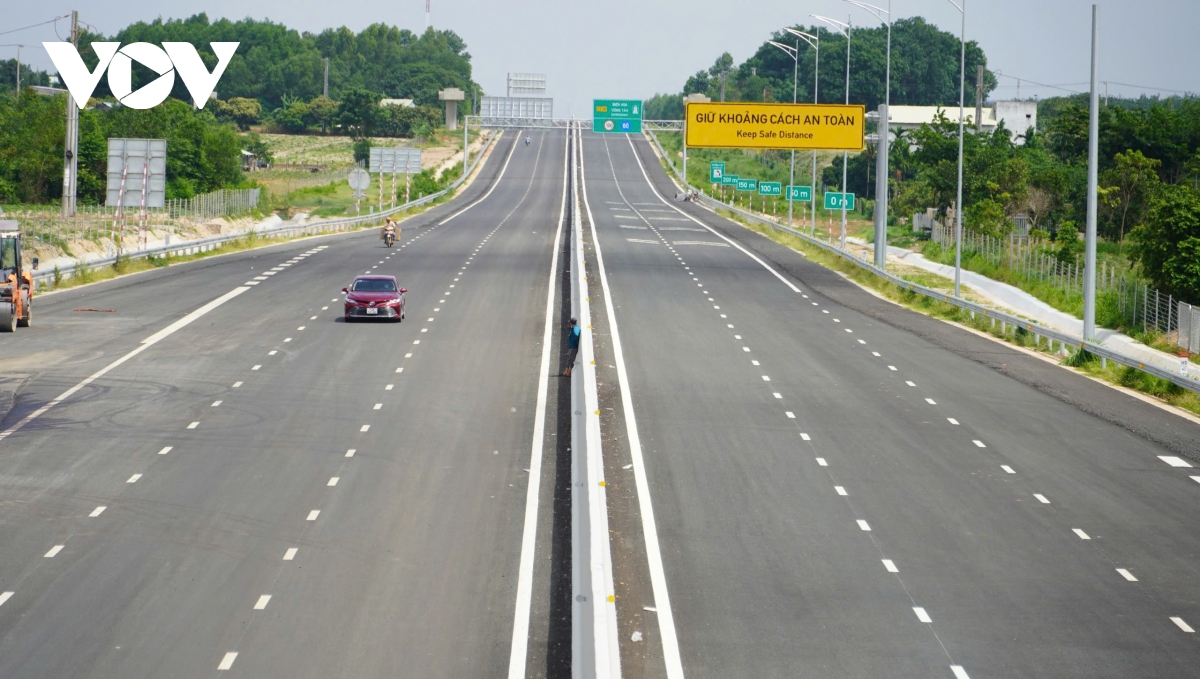 dự án thành phần 3 cao tốc biên hoà - vũng tàu đang khẩn trương về đích hình ảnh 1 du an thanh phan 3 cao toc bien hoa - vung tau dang khan truong ve dich hinh anh 1