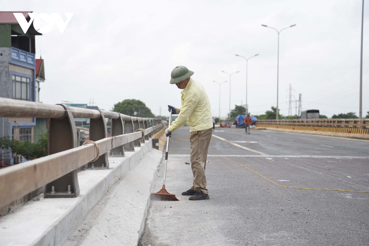 thông xe cầu Đông yên ở bắc ninh, người dân hết khổ vì tắc đường hình ảnh 4 thong xe cau Dong yen o bac ninh, nguoi dan het kho vi tac duong hinh anh 4