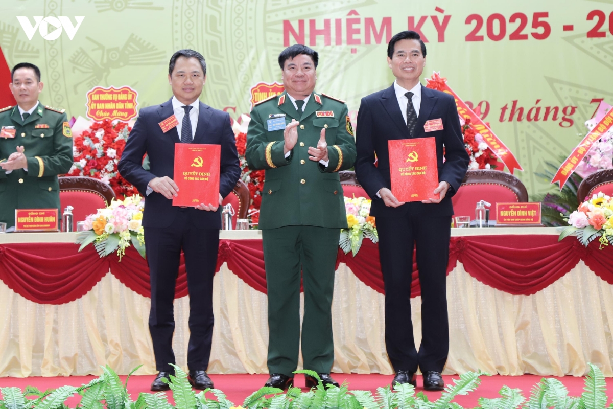 Ong hoang quoc khanh giu chuc bi thu Dang uy quan su tinh son la hinh anh 2