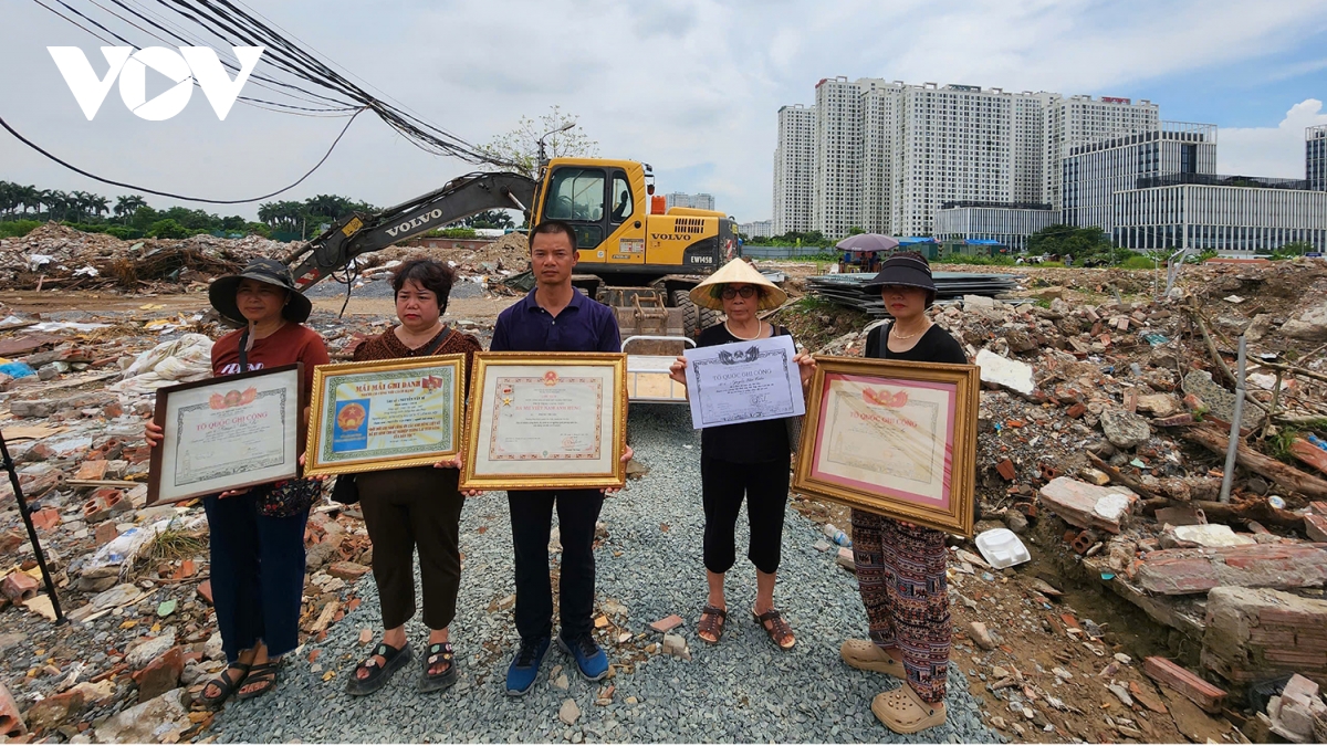 dự án chặn đường vào nghĩa trang, người dân bức xúc đòi câu trả lời từ chính quyền hình ảnh 3 du an chan duong vao nghia trang, nguoi dan buc xuc doi cau tra loi tu chinh quyen hinh anh 3
