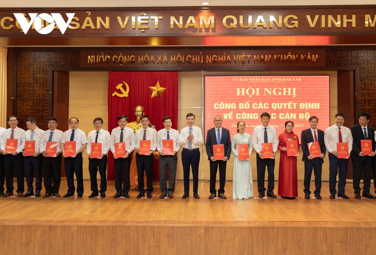 Đắk Lắk công bố các quyết định về công tác cán bộ