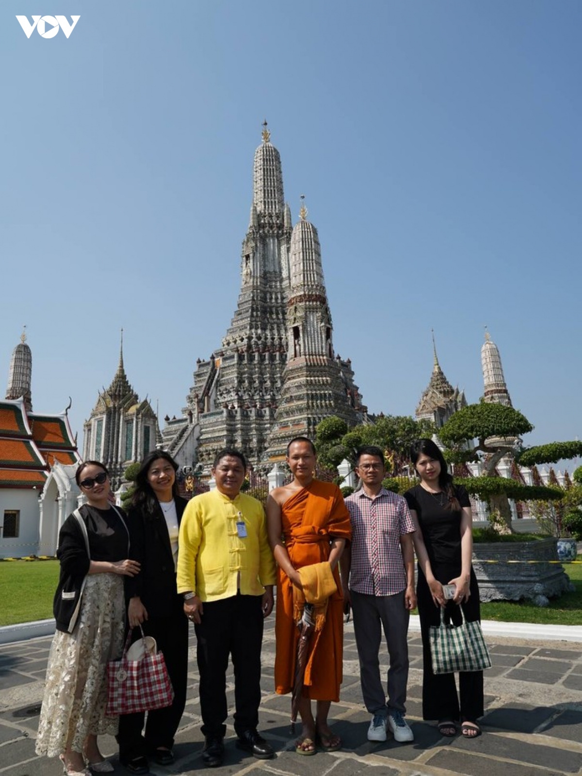 wat arun ratchawararam bieu tuong kien truc va du lich cua thai lan hinh anh 5