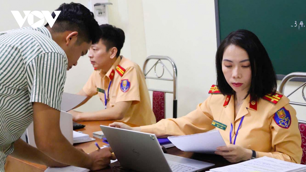 kiểm soát chặt việc thi bằng lái xe giúp xây dựng văn hóa giao thông an toàn hình ảnh 7 kiem soat chat viec thi bang lai xe giup xay dung van hoa giao thong an toan hinh anh 7