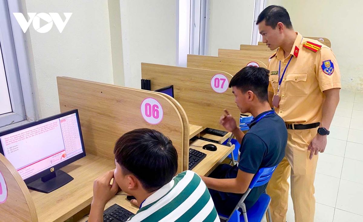 kiểm soát chặt việc thi bằng lái xe giúp xây dựng văn hóa giao thông an toàn hình ảnh 3 kiem soat chat viec thi bang lai xe giup xay dung van hoa giao thong an toan hinh anh 3
