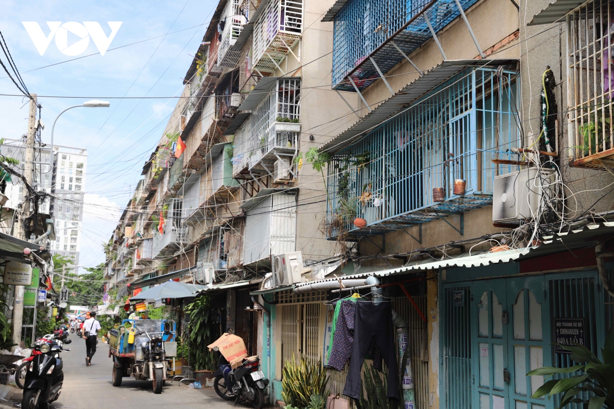 “Chuồng cọp” và chung cư cũ thách thức PCCC ở TP.HCM