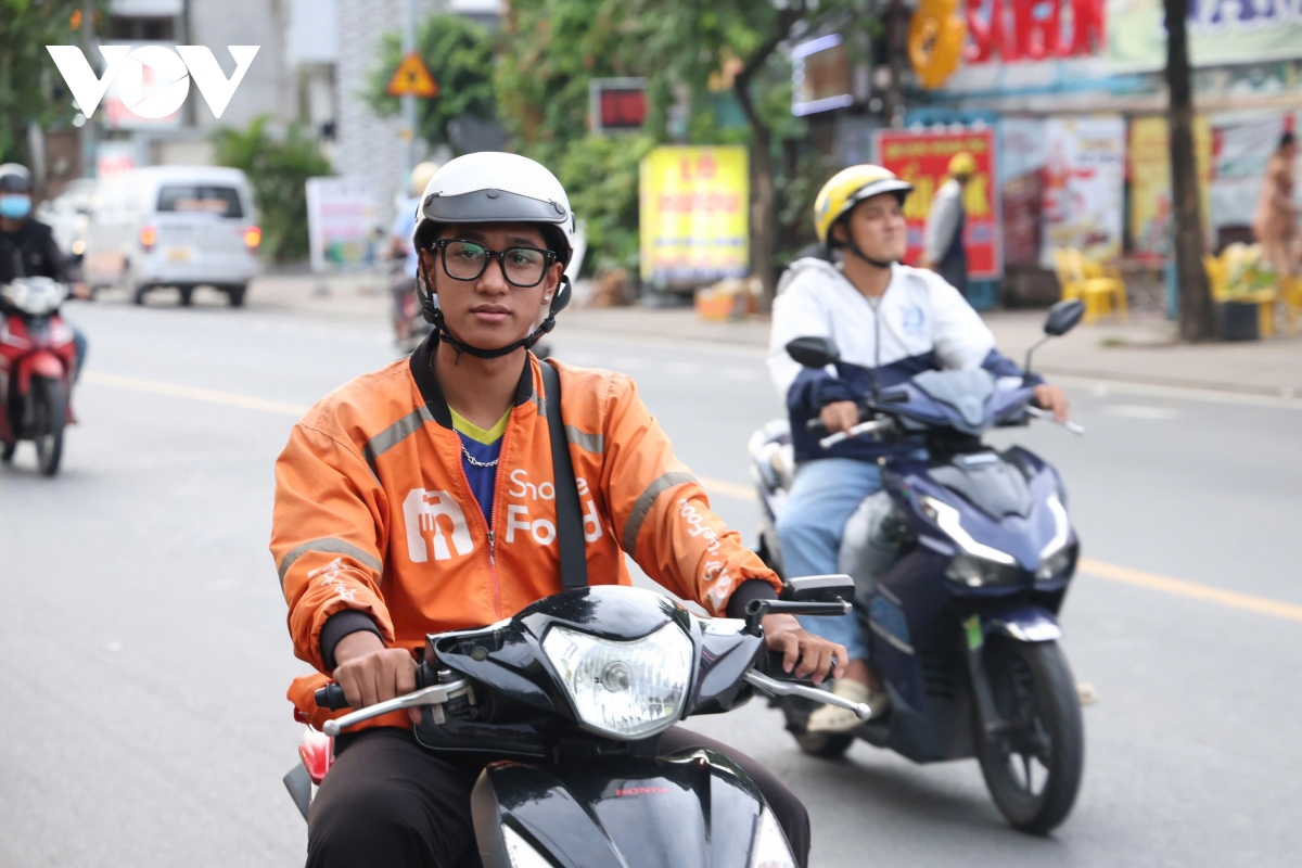  Dien hoa xe cong nghe tai tp.hcm tai xe phan van chuyen doi hay tim viec moi hinh anh 2