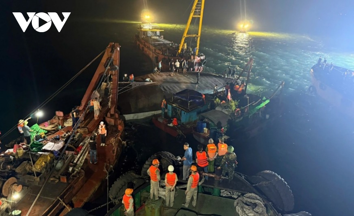 ha long boat capsizing 35 confirmed dead, 10 rescued as sunken vessel recovered picture 3