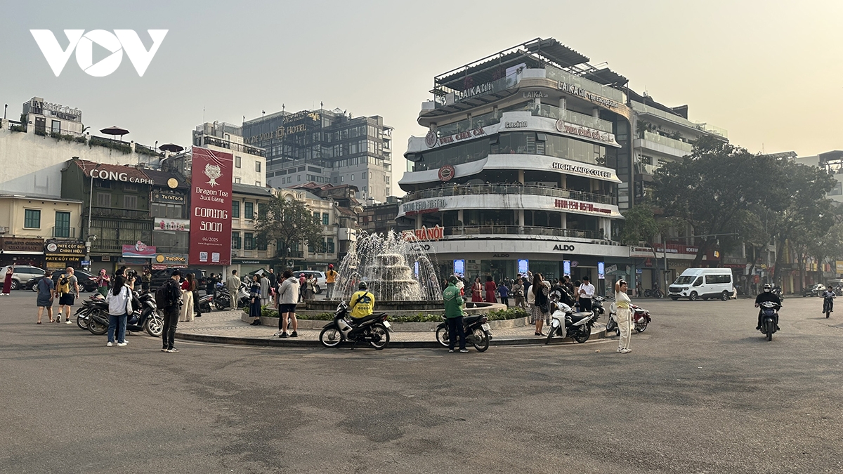 Tòa nhà "Hàm cá mập" đã căn bản phá dỡ xong
