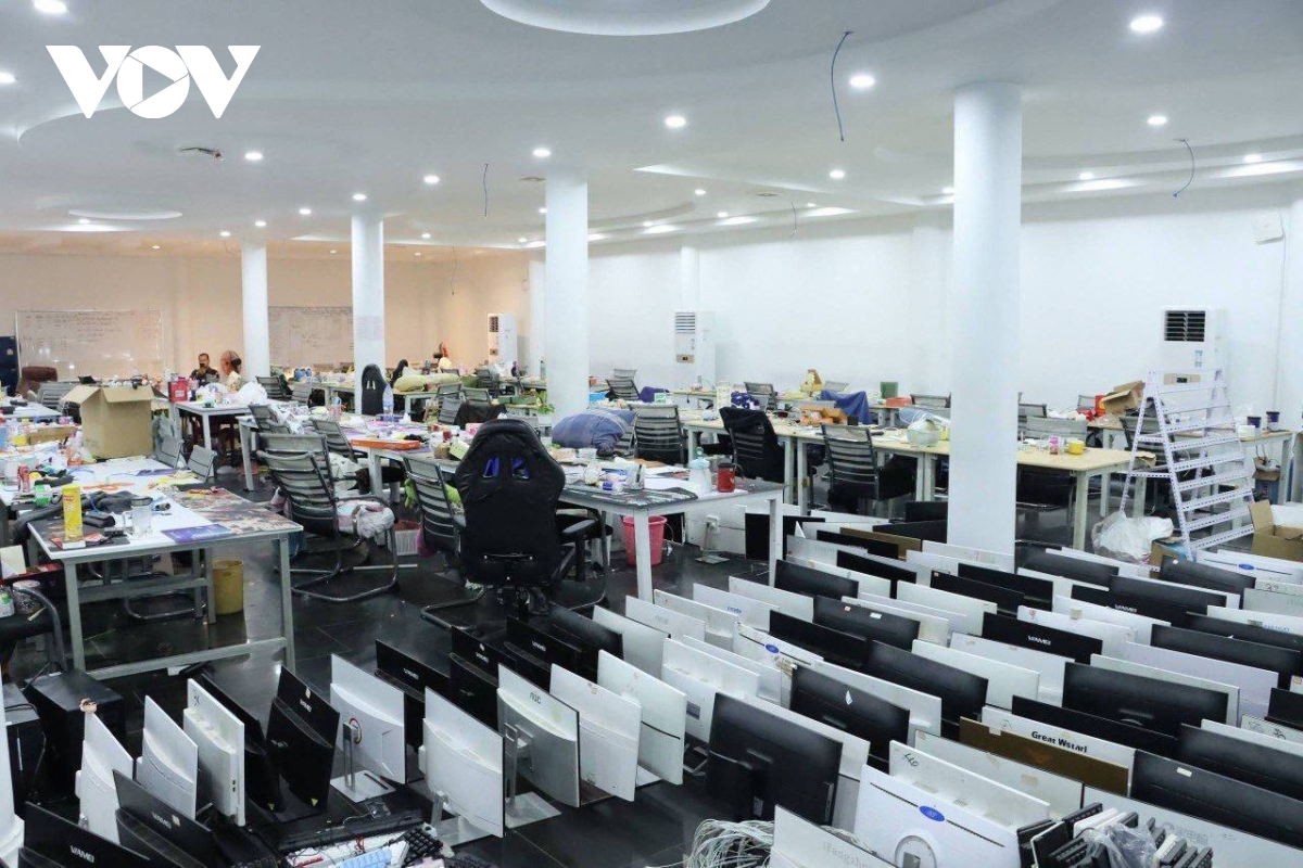 campuchia triệt phá hàng loạt ổ nhóm lừa đảo trực tuyến hình ảnh 1 campuchia triet pha hang loat o nhom lua dao truc tuyen hinh anh 1