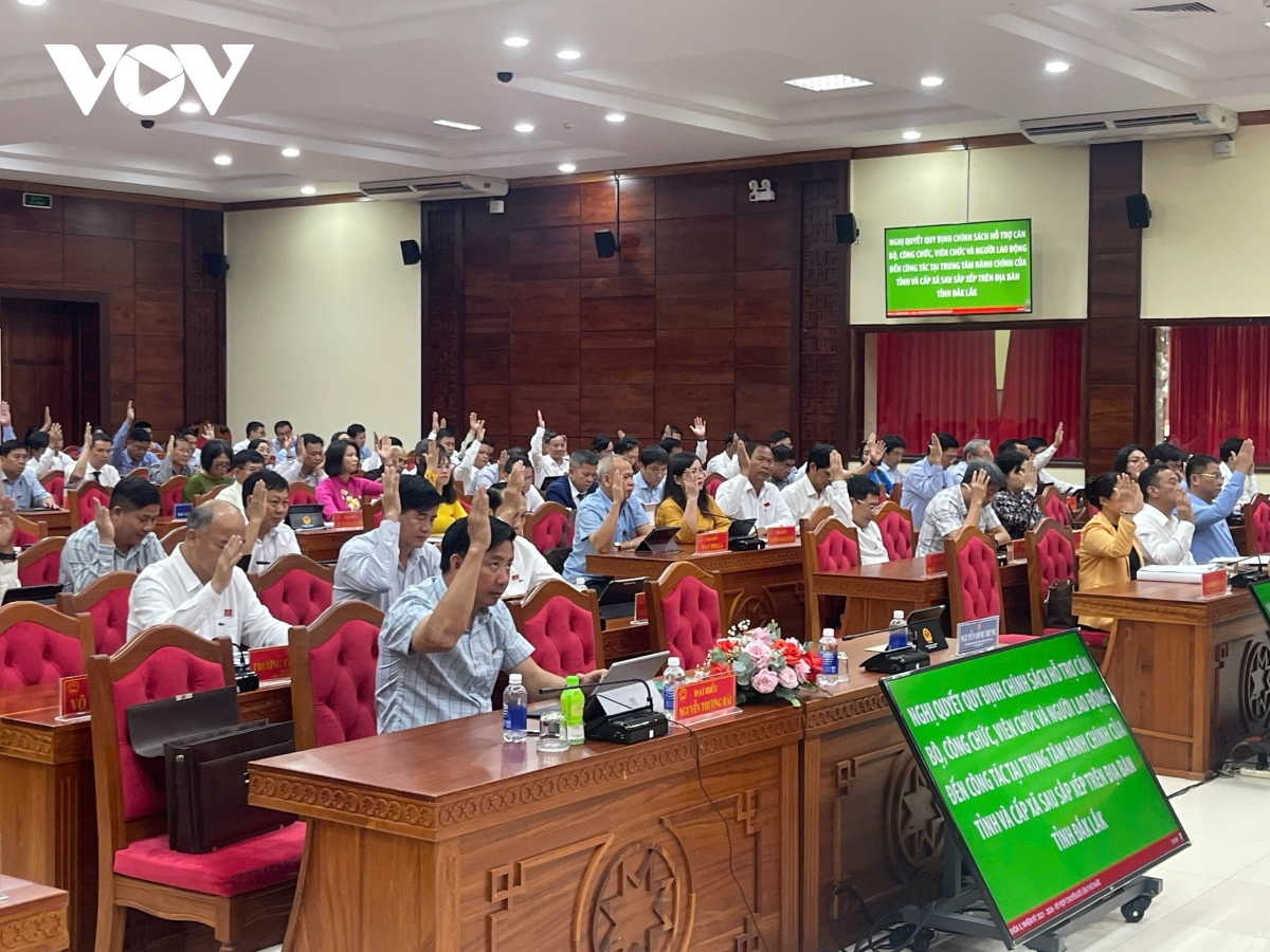 Đắk Lắk "chốt" mức hỗ trợ cán bộ đến tỉnh và xã mới làm việc