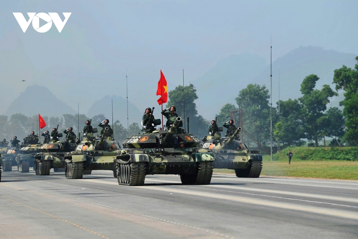 dàn vũ khí, khí tài lần đầu hợp luyện cùng khối diễu binh chuẩn bị đại lễ 2 9 hình ảnh 4 dan vu khi, khi tai lan dau hop luyen cung khoi dieu binh chuan bi dai le 2 9 hinh anh 4