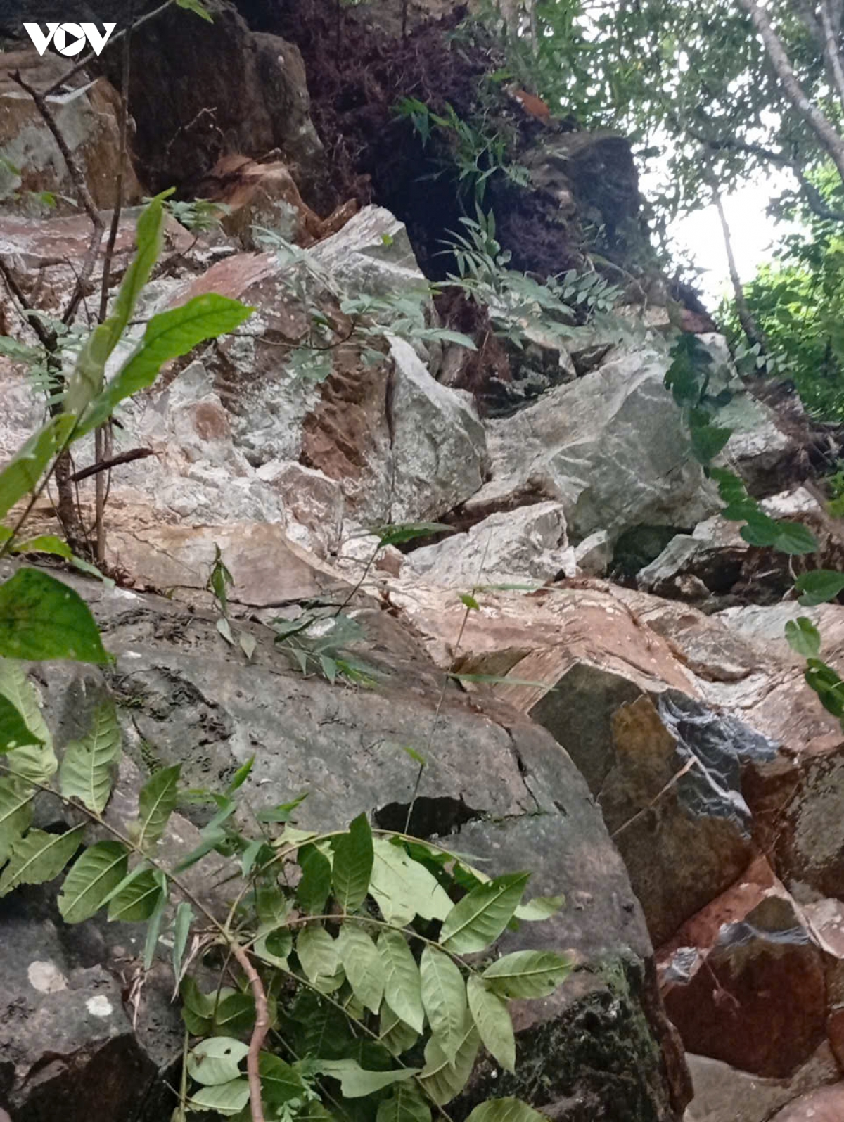 lien tiep xay ra lo da o xa nam lau, son la di chuyen khan cap 13 ho dan hinh anh 1