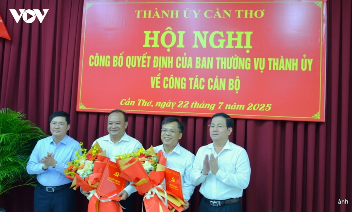 tong bien tap bao va ptth can tho lam truong ban tuyen giao va dan van thanh uy hinh anh 1