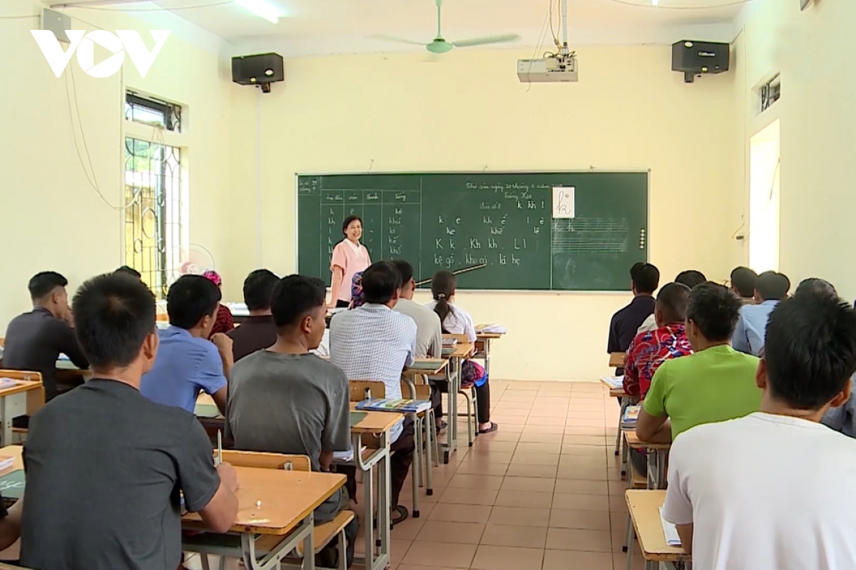 học chữ để làm lại cuộc đời hình ảnh 2 hoc chu de lam lai cuoc doi hinh anh 2