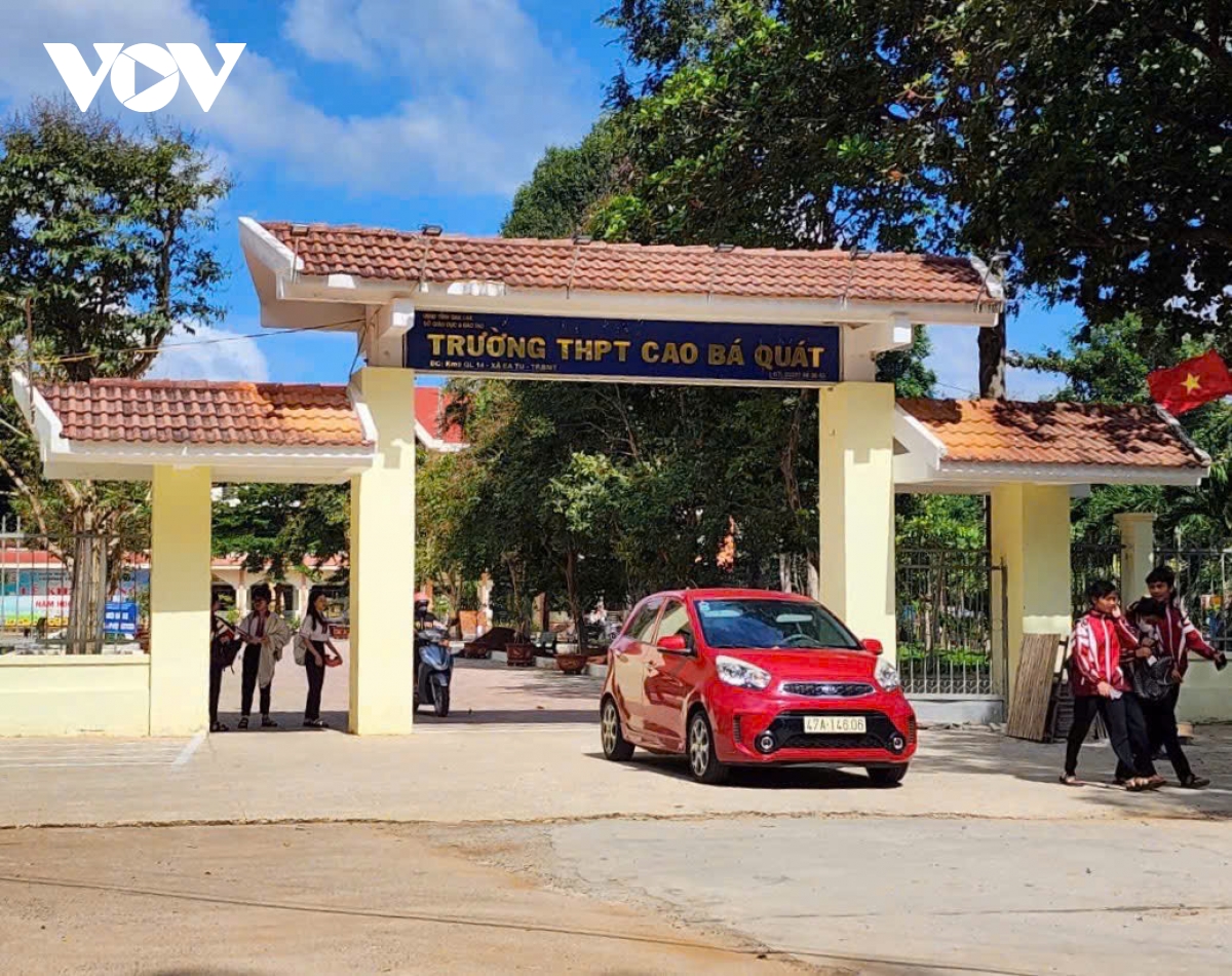 4 học sinh ở Đắk Lắk từng bị khuyên nghỉ vì sợ rớt, đều đỗ tốt nghiệp THPT
