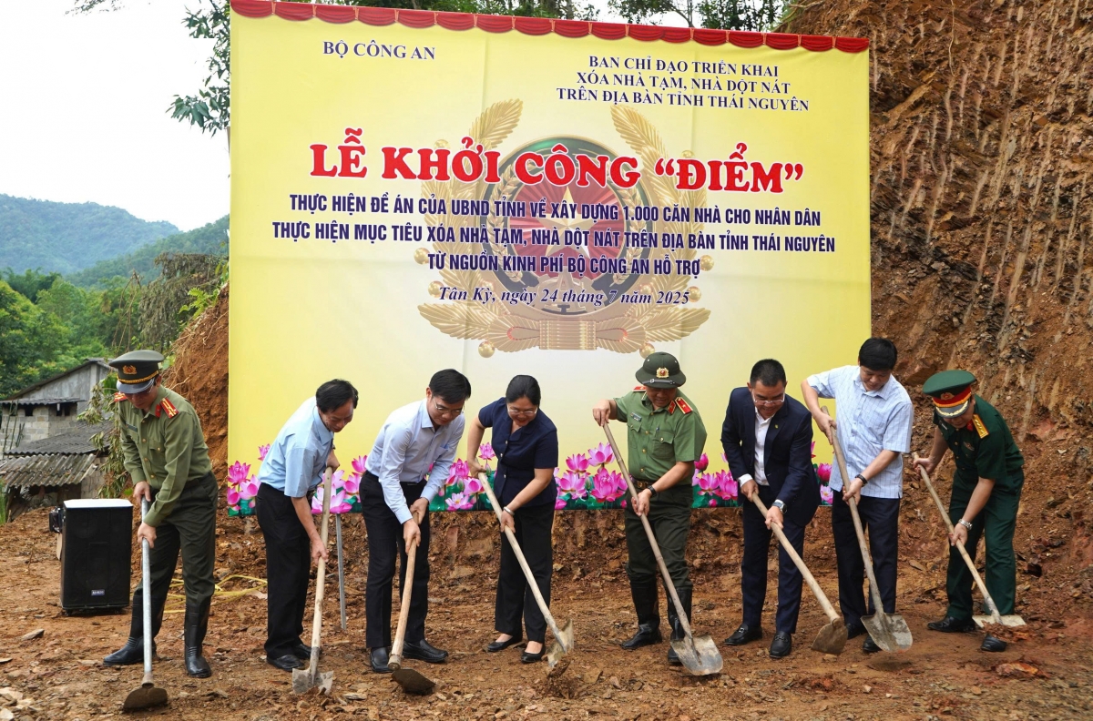 Khởi công xây dựng 1.000 căn nhà cho người dân nghèo ở Thái Nguyên