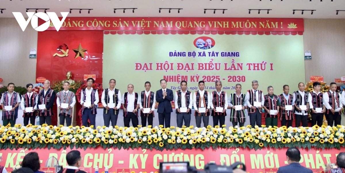 bí thư Đà nẵng xây dựng xã tây giang thành xã miền núi kiểu mẫu của thành phố hình ảnh 4 bi thu Da nang xay dung xa tay giang thanh xa mien nui kieu mau cua thanh pho hinh anh 4