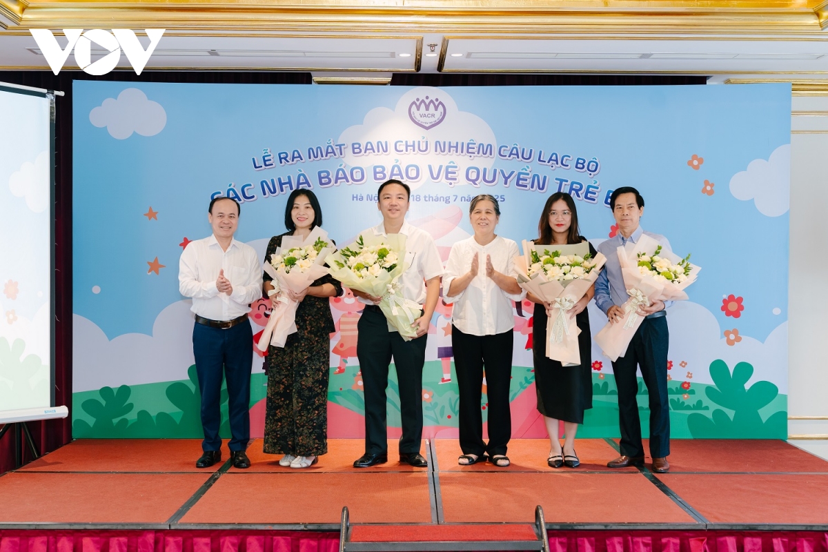 ra mắt clb các nhà báo bảo vệ quyền trẻ em chung tay vì một tuổi thơ an toàn hình ảnh 3 ra mat clb cac nha bao bao ve quyen tre em chung tay vi mot tuoi tho an toan hinh anh 3