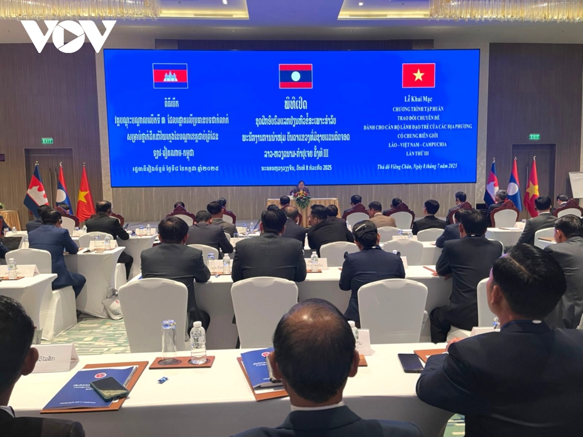 tiếp tục vun đắp quan hệ việt nam - lào - campuchia hình ảnh 1 tiep tuc vun dap quan he viet nam - lao - campuchia hinh anh 1