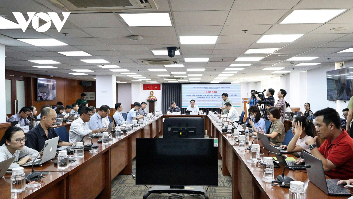 Lý do ngày thứ 2 sau sáp nhập, chỉ có 1 người đi xe đưa đón lên TP.HCM làm việc