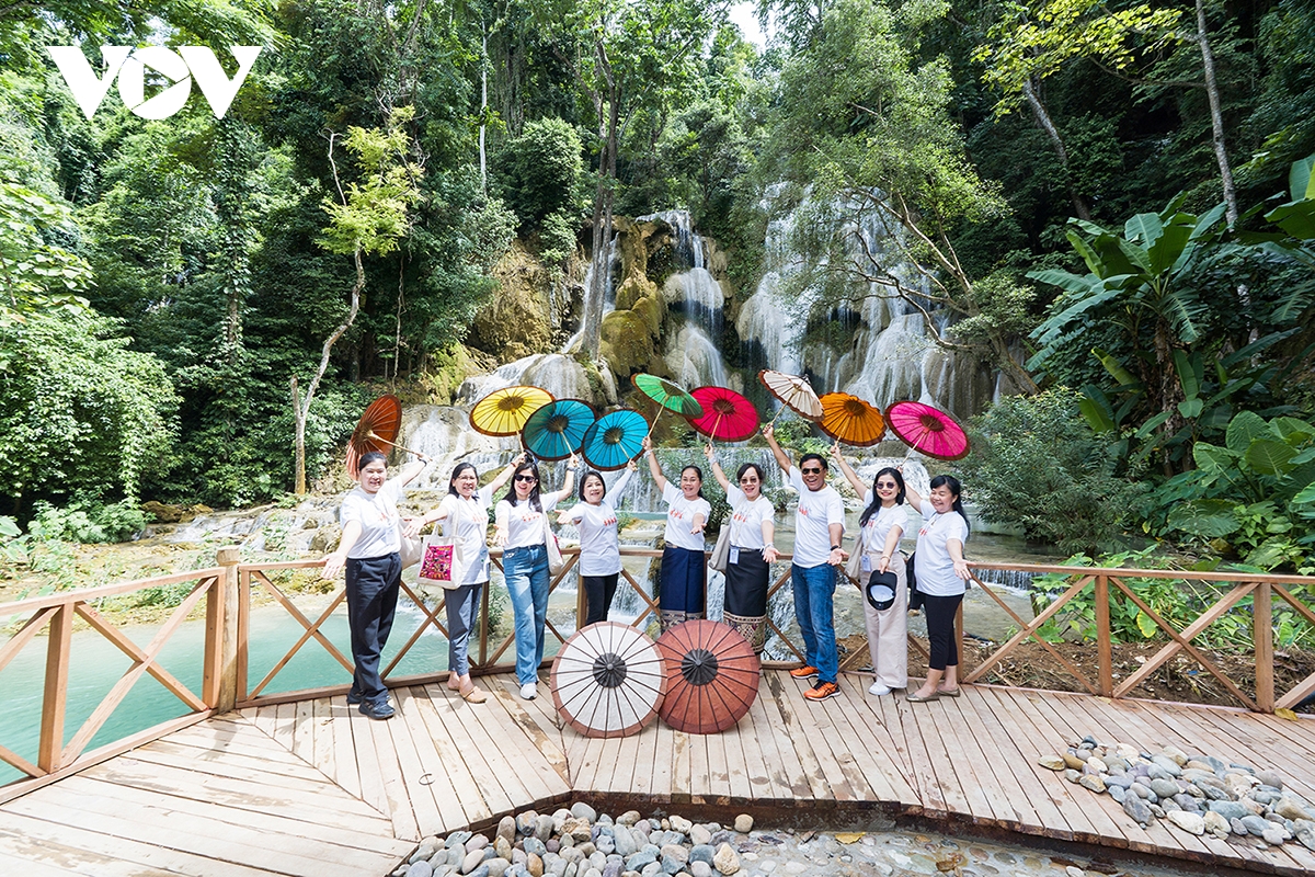 vẻ đẹp của kuang si - thác nước quyến rũ nhất ở lào hình ảnh 15 ve dep cua kuang si - thac nuoc quyen ru nhat o lao hinh anh 15