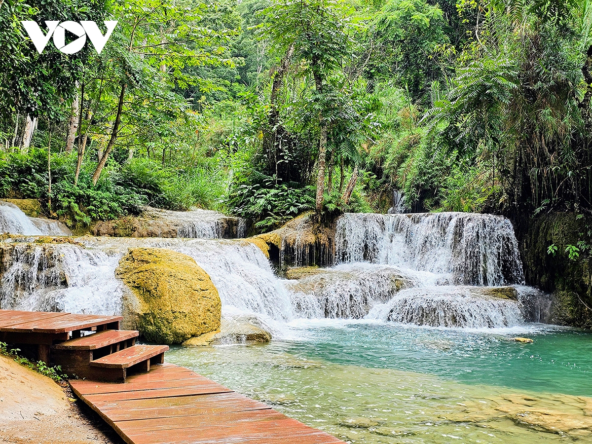 vẻ đẹp của kuang si - thác nước quyến rũ nhất ở lào hình ảnh 7 ve dep cua kuang si - thac nuoc quyen ru nhat o lao hinh anh 7