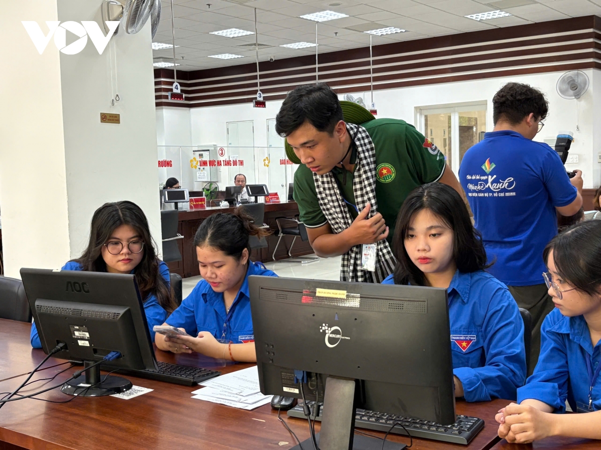 thanh niên tp.hcm ra quân hỗ trợ chính quyền 2 cấp phục vụ người dân hình ảnh 1 thanh nien tp.hcm ra quan ho tro chinh quyen 2 cap phuc vu nguoi dan hinh anh 1