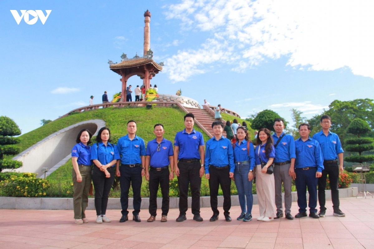 tuoi tre Dai tieng noi viet nam tri an cac thuong binh, liet si hinh anh 5