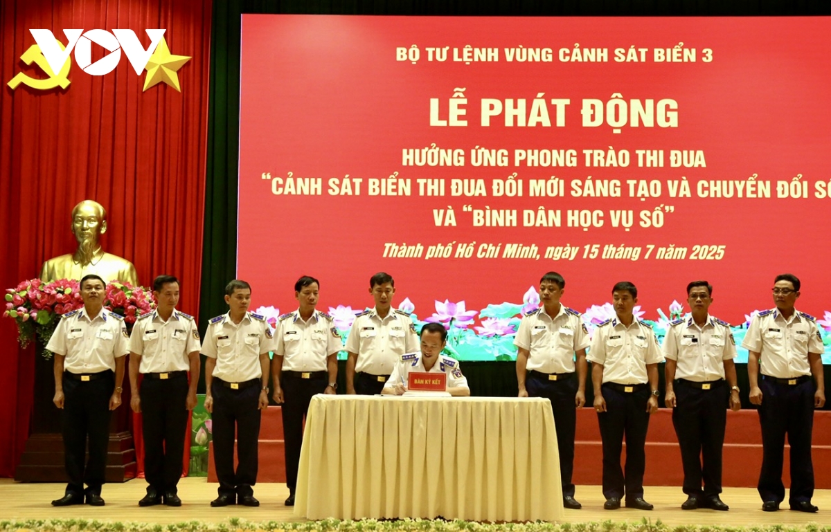 Cảnh sát biển 3 thi đua chuyển đổi số