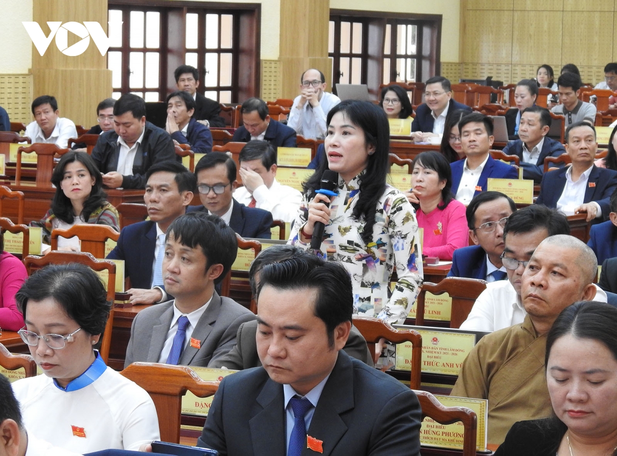 lâm Đồng gấp rút bố trí trường, lớp cho gần 1.300 học sinh chuyển đến theo cha mẹ hình ảnh 1 lam Dong gap rut bo tri truong, lop cho gan 1.300 hoc sinh chuyen den theo cha me hinh anh 1