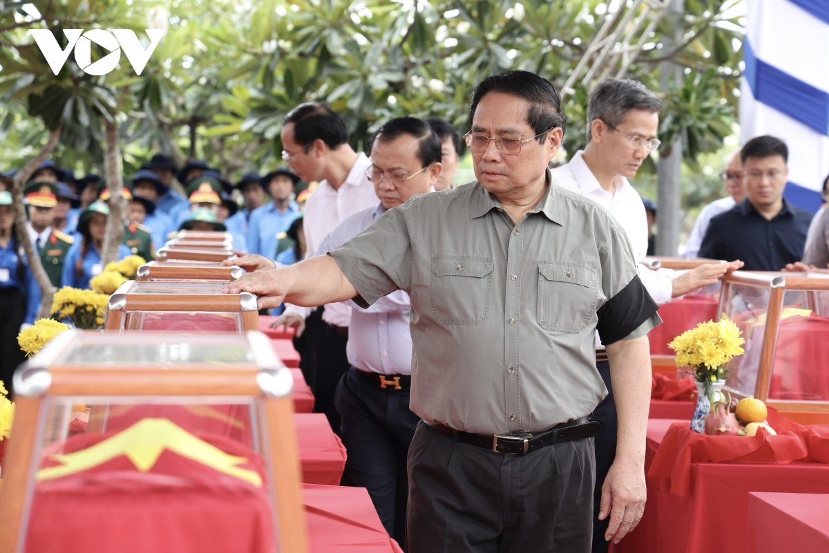 thu tuong lam het suc minh de khong mot liet si nao bi lang quen hinh anh 1