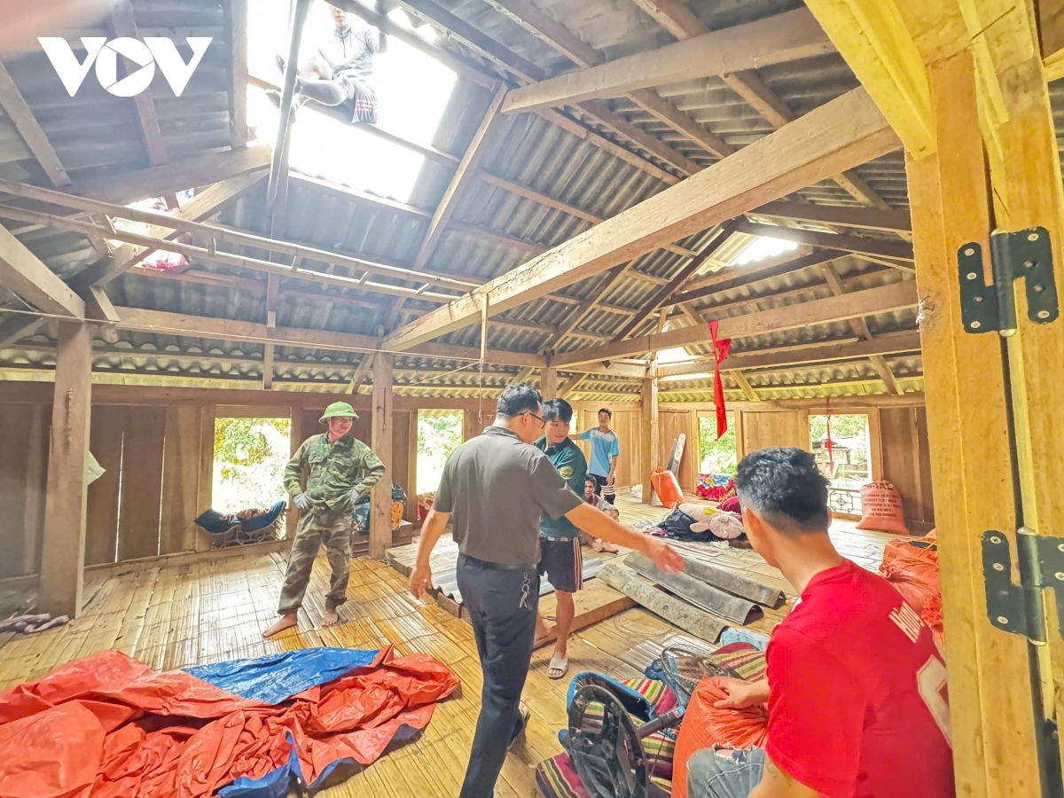cập nhật bão số 3 Đảo bạch long vĩ tp hải phòng đang có gió giật cấp 9, mưa to, sóng lớn hình ảnh 28 cap nhat bao so 3 Dao bach long vi tp hai phong dang co gio giat cap 9, mua to, song lon hinh anh 28