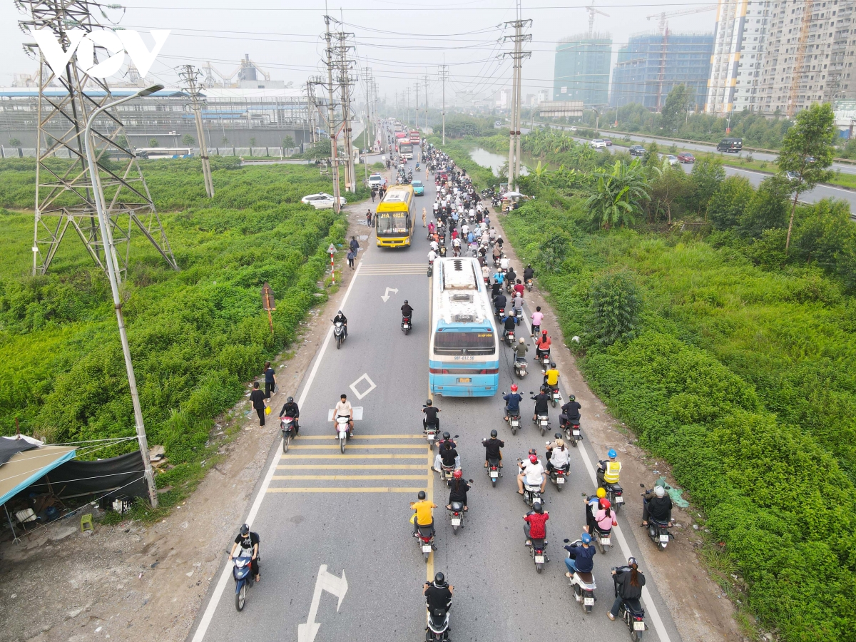 bắc ninh xử lý tình trạng ùn tắc giao thông tại đường gom qua kcn quang châu hình ảnh 11 bac ninh xu ly tinh trang un tac giao thong tai duong gom qua kcn quang chau hinh anh 11