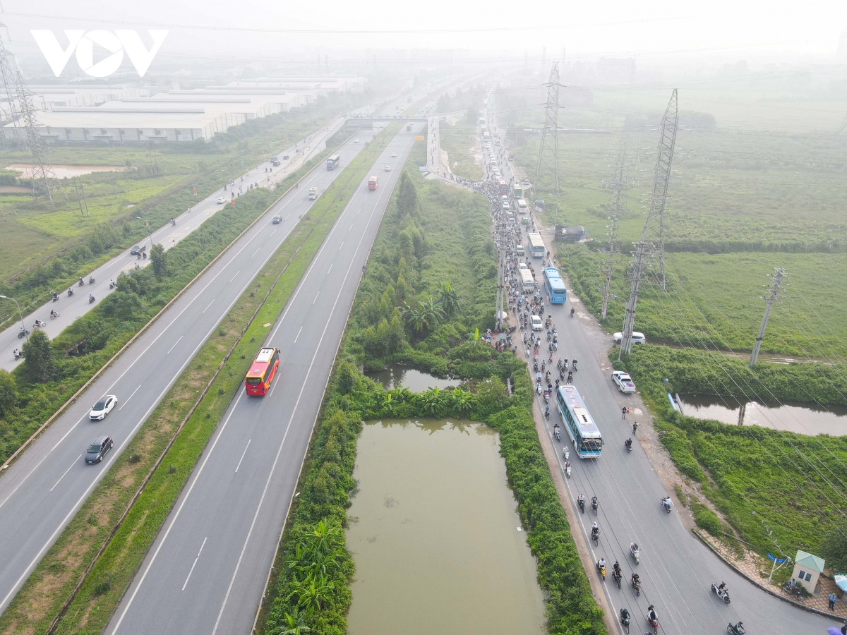 bắc ninh xử lý tình trạng ùn tắc giao thông tại đường gom qua kcn quang châu hình ảnh 13 bac ninh xu ly tinh trang un tac giao thong tai duong gom qua kcn quang chau hinh anh 13