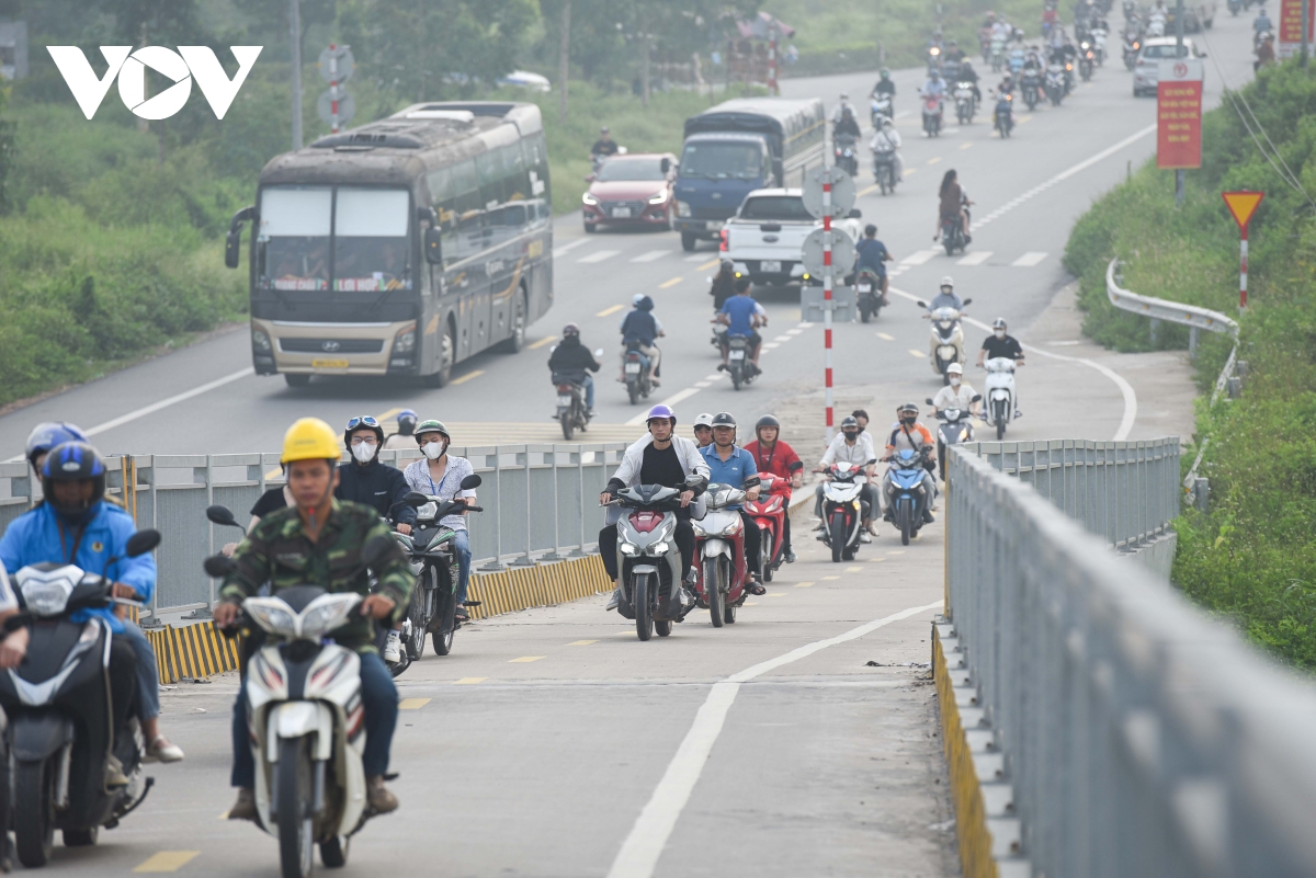 bắc ninh xử lý tình trạng ùn tắc giao thông tại đường gom qua kcn quang châu hình ảnh 6 bac ninh xu ly tinh trang un tac giao thong tai duong gom qua kcn quang chau hinh anh 6