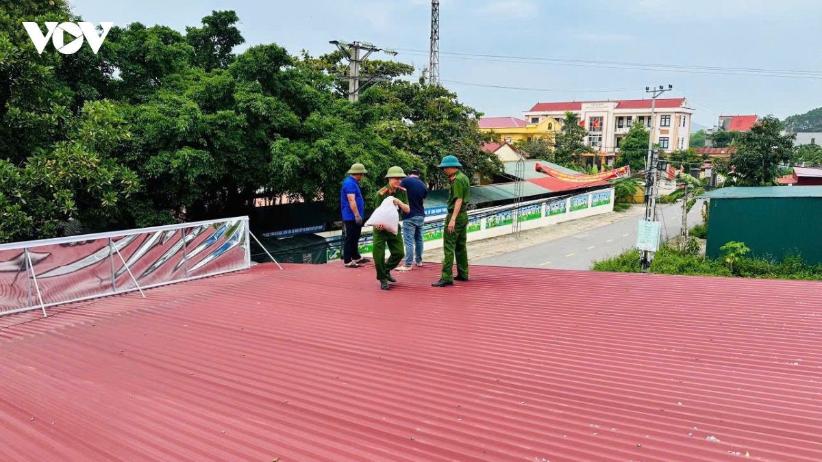 thanh nien bac ninh giup dan chu dong ung pho con bao so 3 hinh anh 3