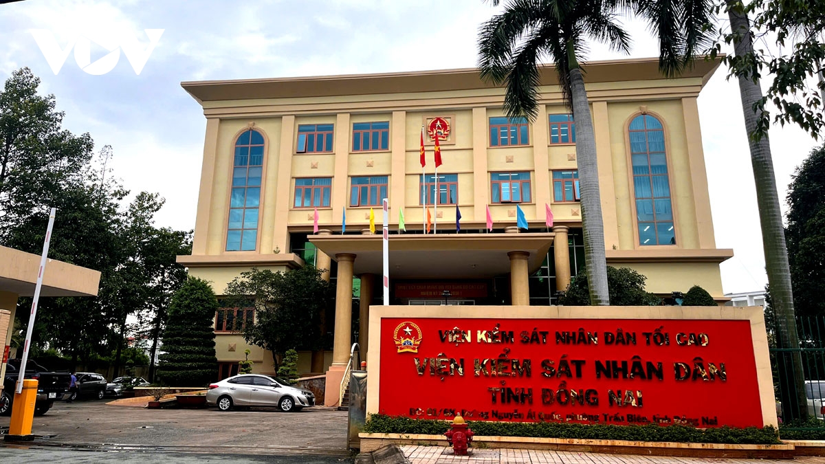 nữ nhân viên ngân hàng ở Đồng nai kêu oan trong vụ án lừa đảo hơn 6,1 tỷ đồng hình ảnh 1 nu nhan vien ngan hang o Dong nai keu oan trong vu an lua dao hon 6,1 ty dong hinh anh 1