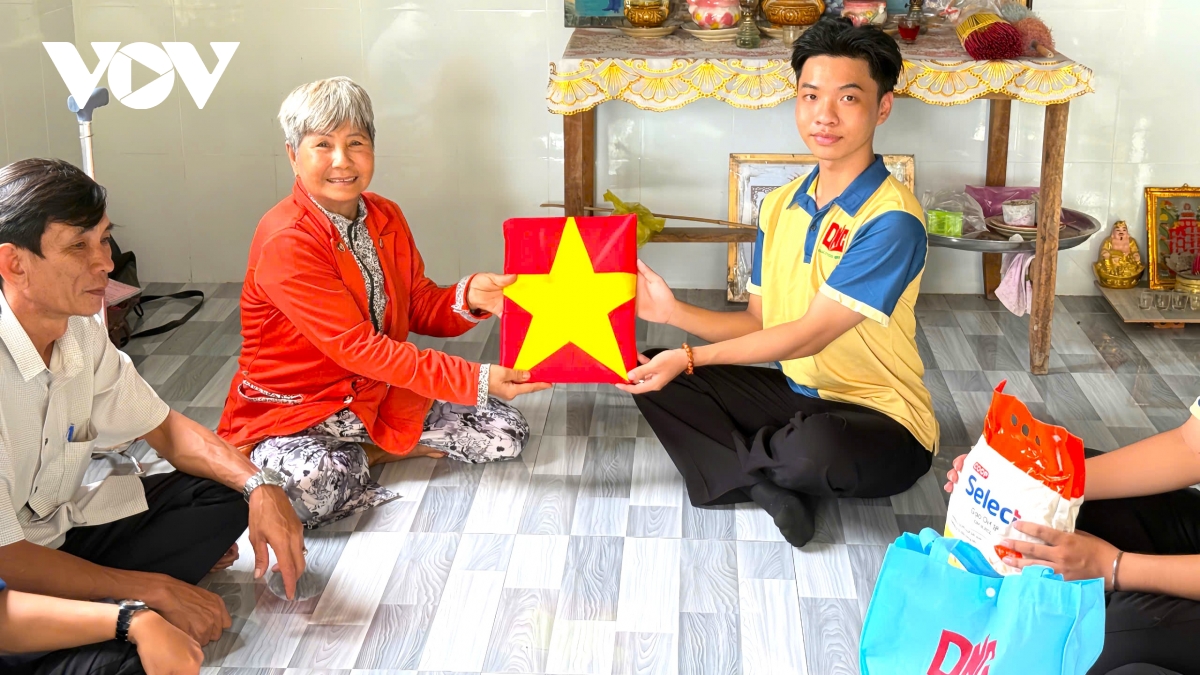 phục dựng ảnh liệt sĩ - kết nối quá khứ và hiện tại hình ảnh 3 phuc dung anh liet si - ket noi qua khu va hien tai hinh anh 3